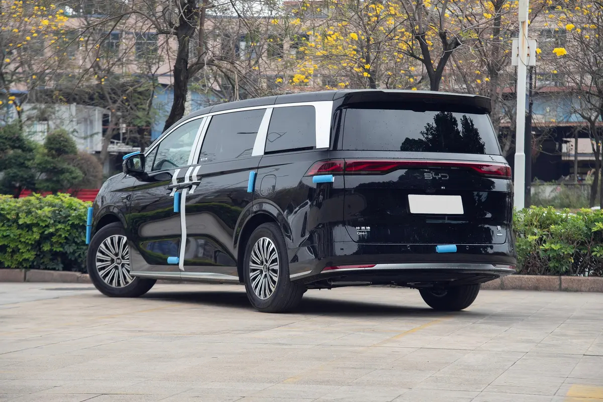 Ngoại thất BYD M9