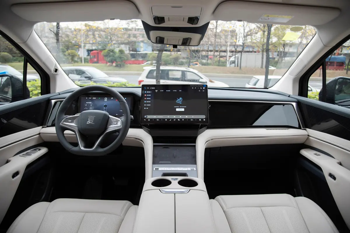 Nội thất BYD M9
