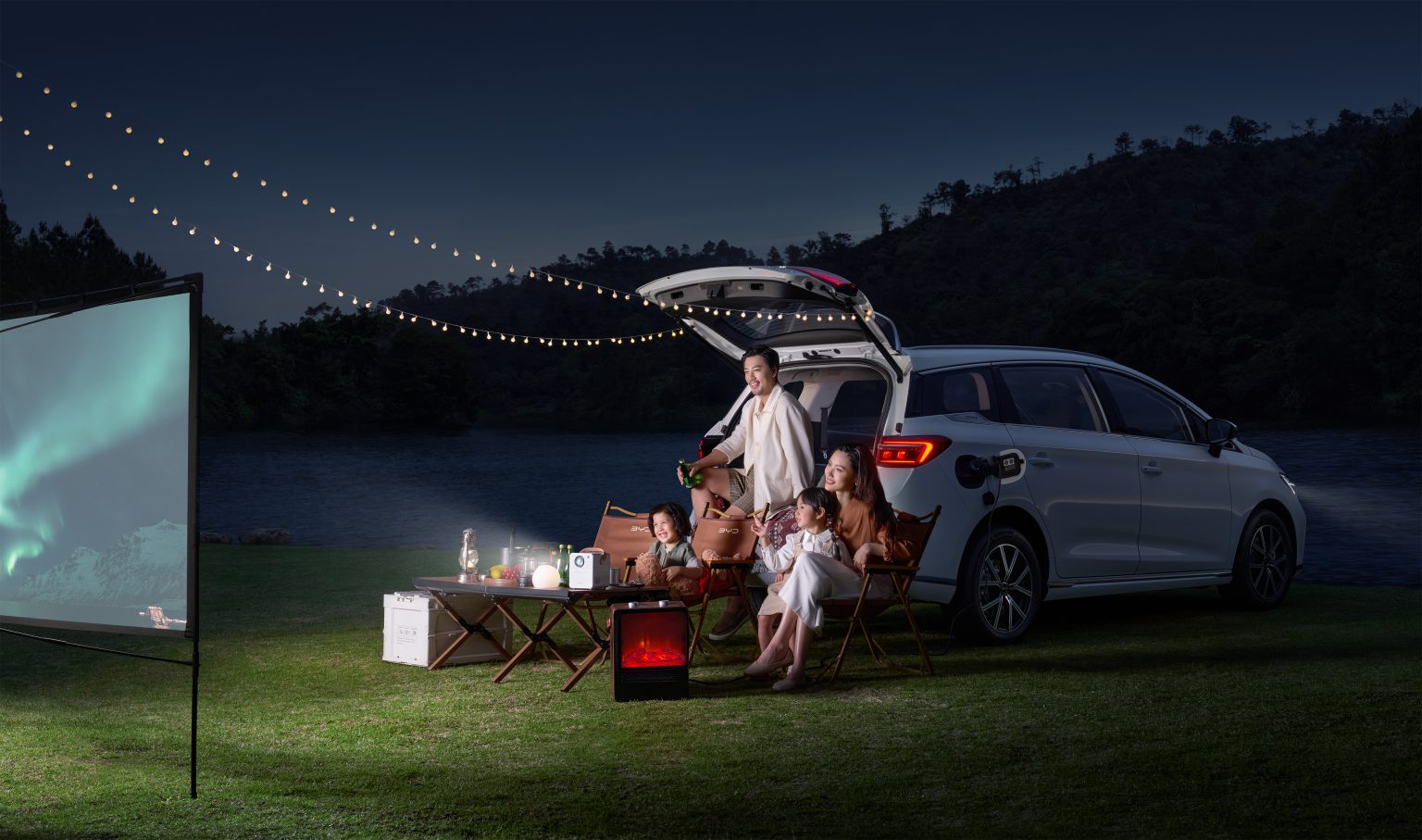 BYD M6: Bộ chuyển đổi nguồn điện V2L